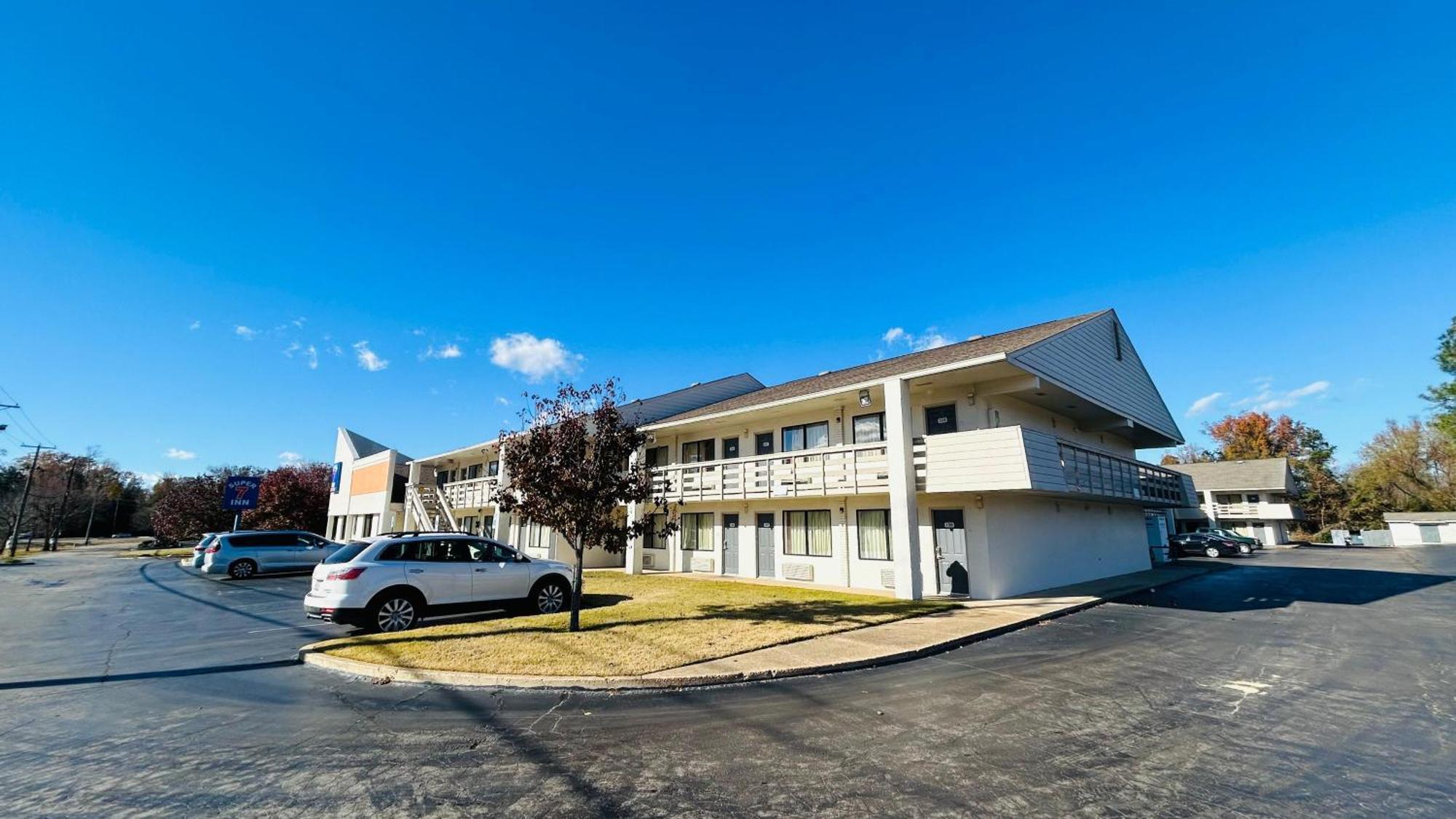 Super 7 Inn By Oyo Tupelo Hwy 178 Exterior photo